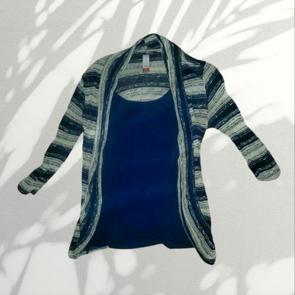 No Boundaries 3/4 sleeve Blue & Cream Shirt